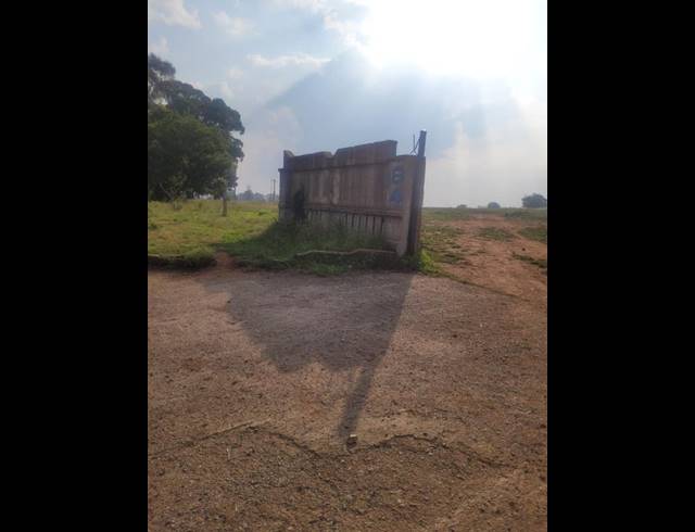 LAND FOR SALE IN MAPLETON